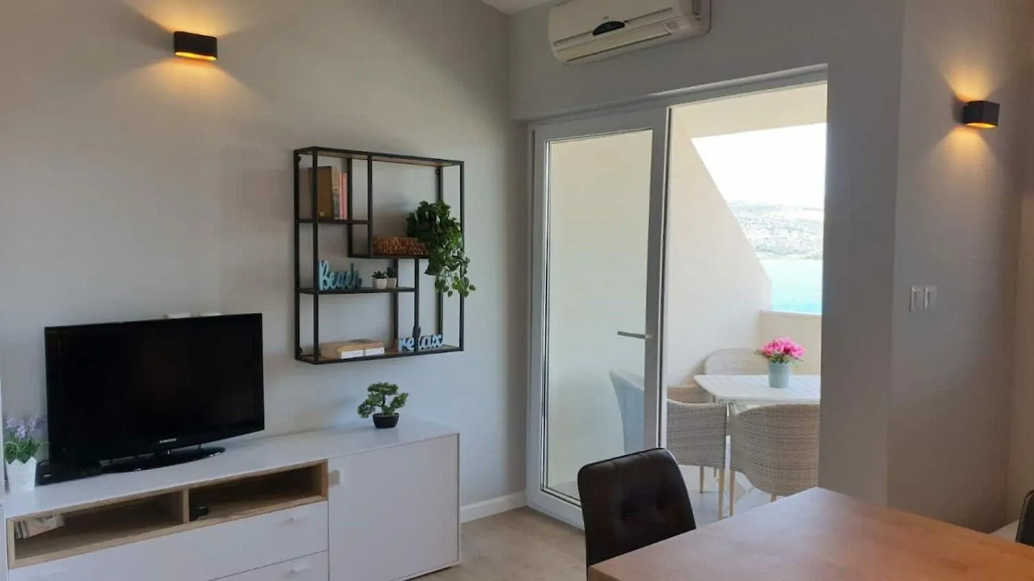 Apartments The View - Close To The Beach & Parking Trogir